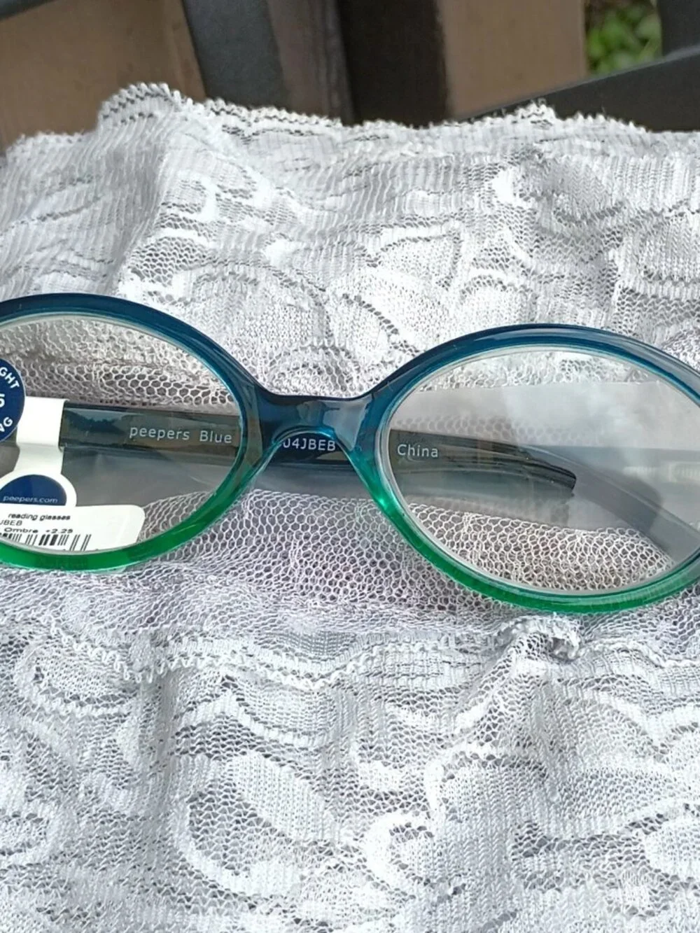 Reading Glasses by Peepers (Filly), +2.25 strength, teal/green ombre color, NWT